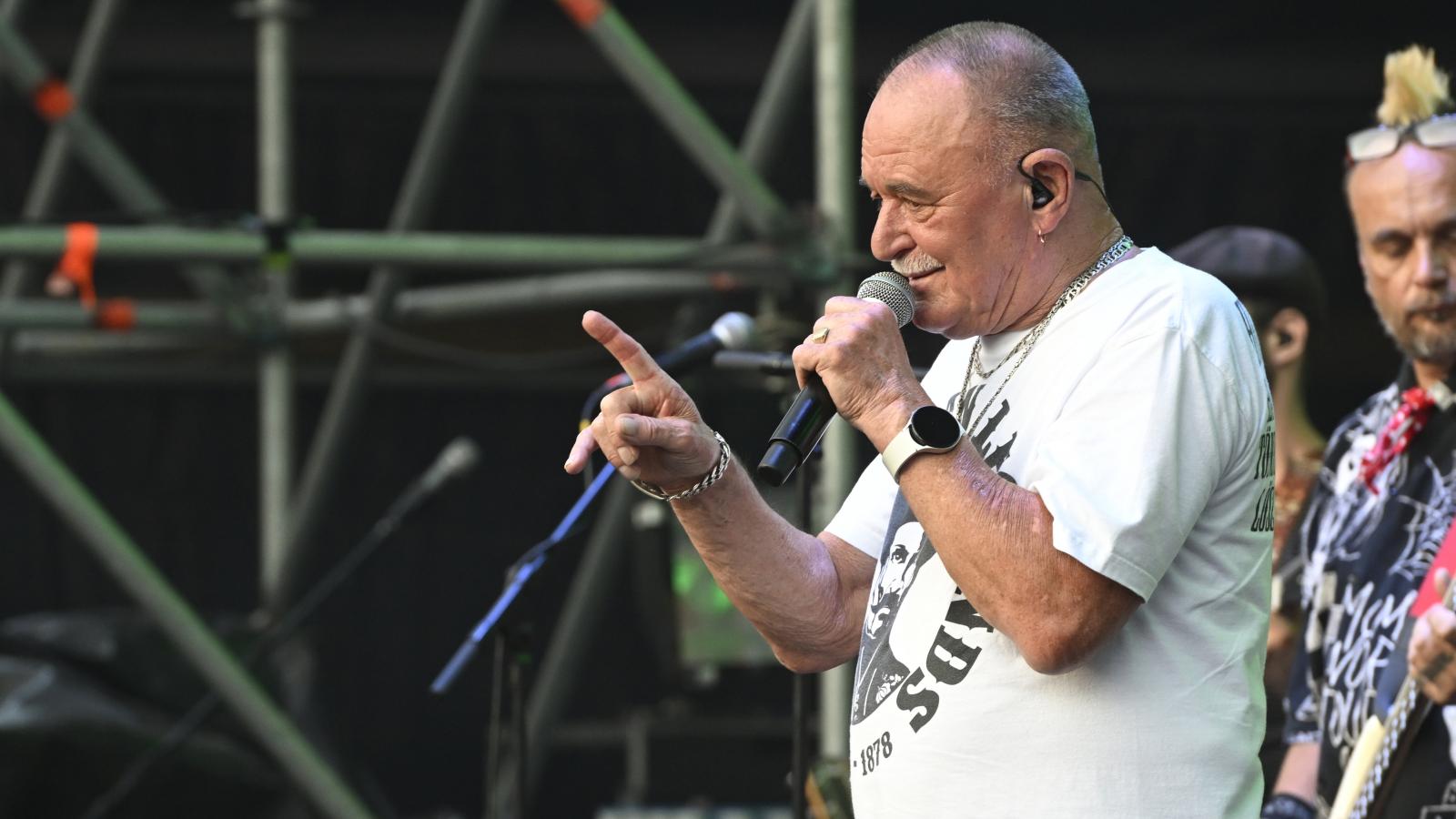 Nagy Feró - Korábbi felvétel