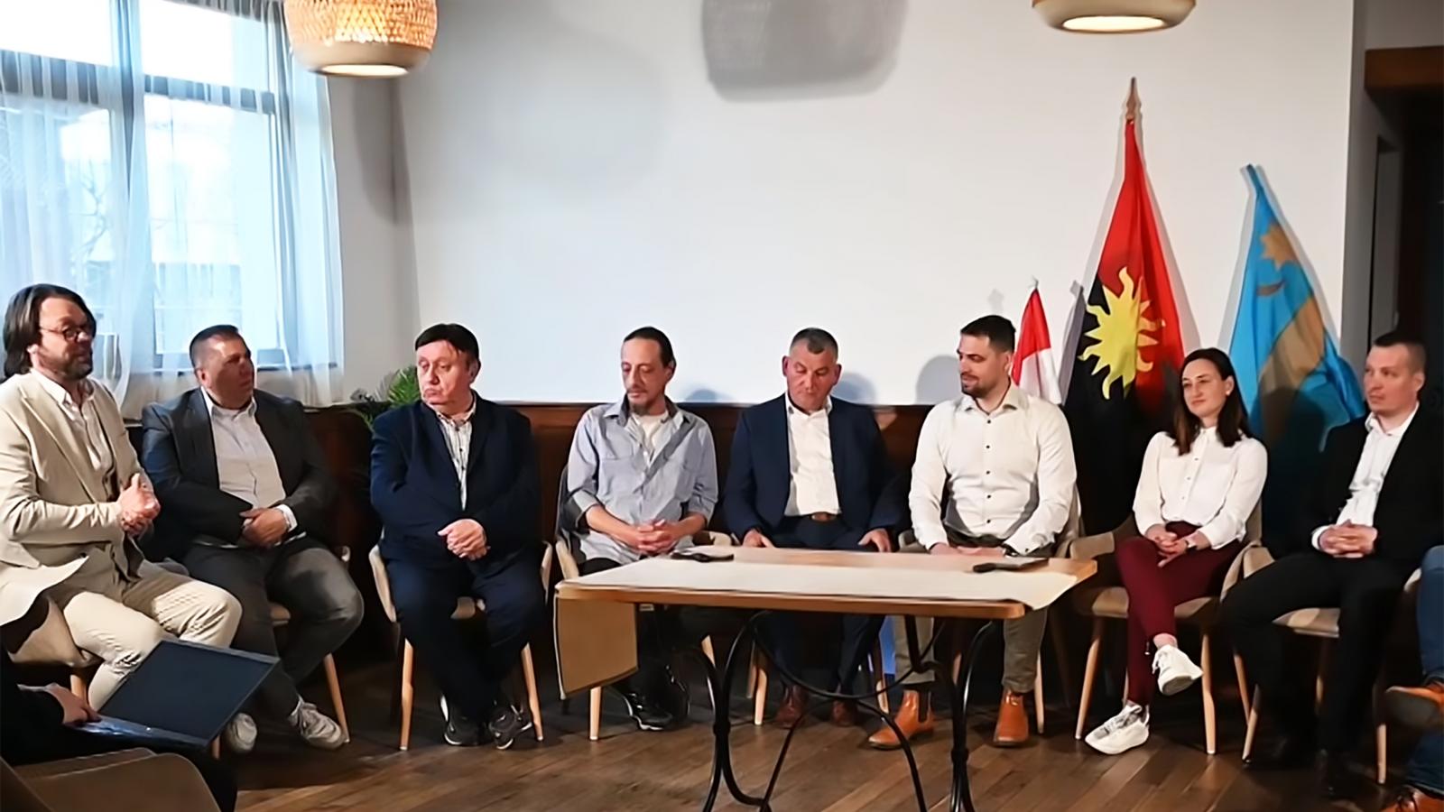 A Változás Erdélyért Egyesület tagjai