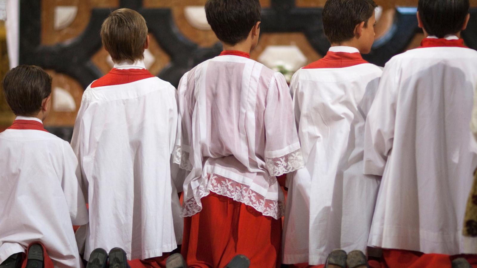 Az El País már 1800 oldalnyi anyagot adott át a Vatikánnak az egyházi szereplők pedofil bűntetteiről