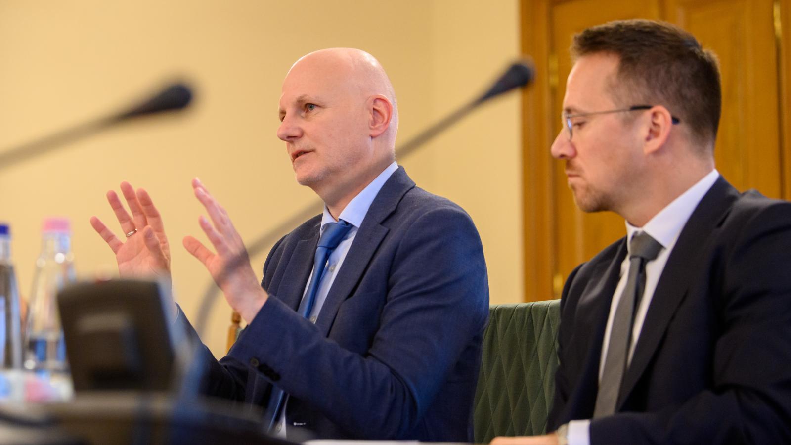 Tanács Zoltán a miniszteri meghallgatáson május 11-én. 