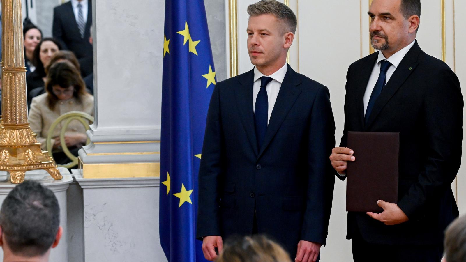 Furcsán vágott képek miatt indult vizsgálat. 