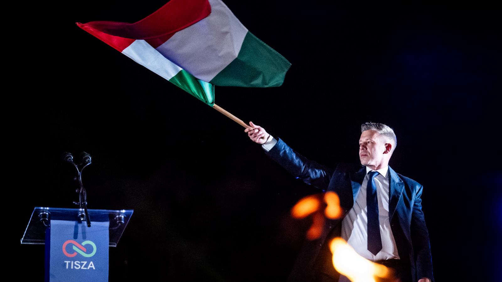 Majdnem háromszor annyian tartják alkalmasnak miniszterelnöknek Magyar Pétert, mint Orbánt