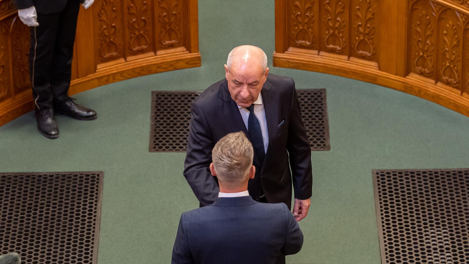Sulyok Tamás gratulált Magyar Péternek a megválasztásához