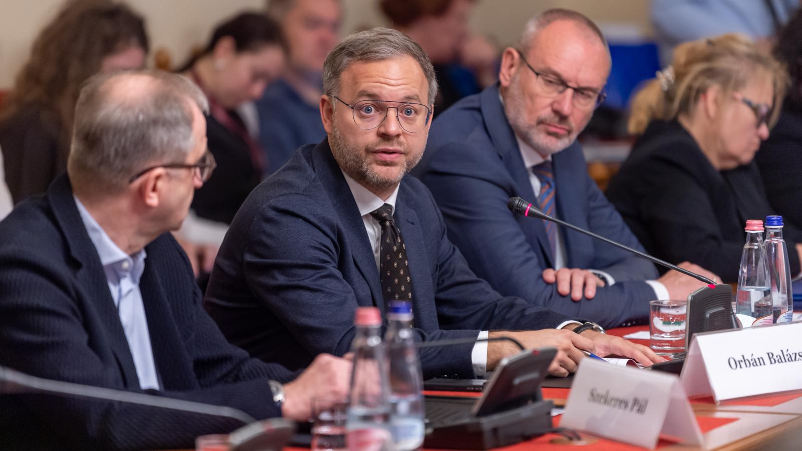 Orbán Balázs - Korábbi felvétel