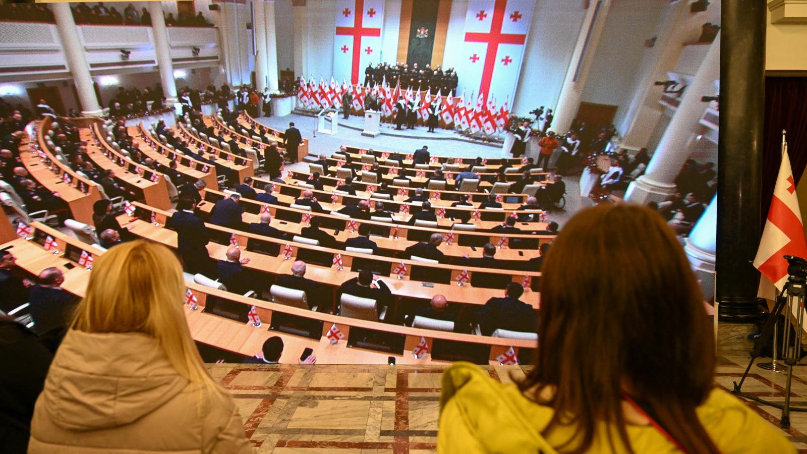 Látkép a grúz parlamentben 2024. december 29-én