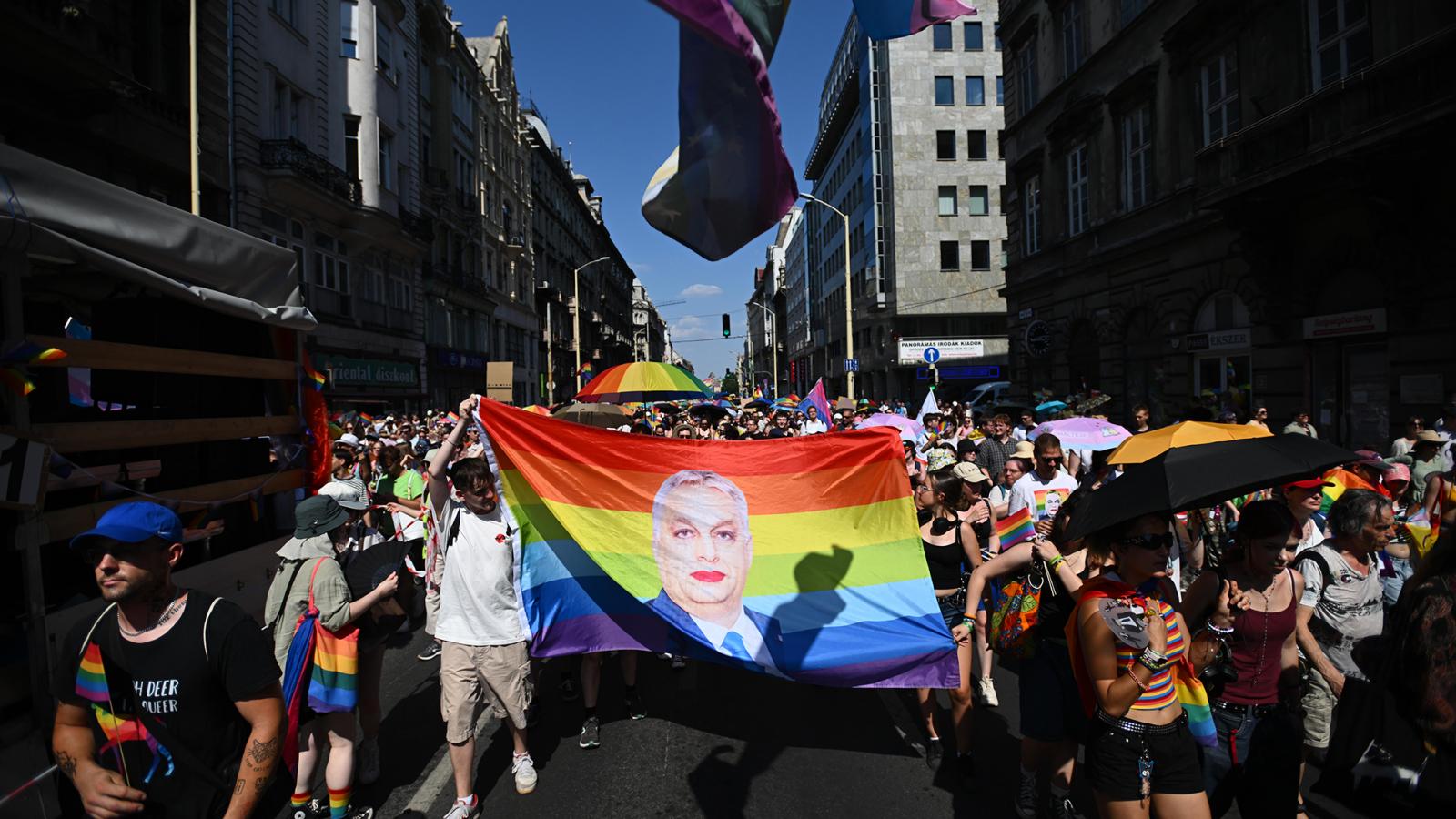 A bukott kormányfőt is megidézték, de a Budapesti Pride ezúttal valóban a felszabadult öröm ünnepe volt