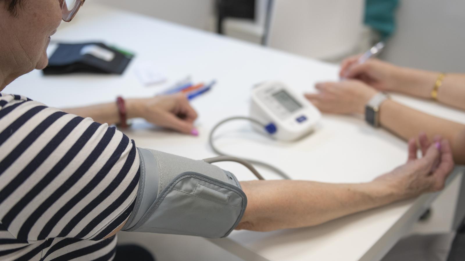 Az orvosok napi munkájuk jelentős részében nem orvosi feladatot végeznek: adminisztratív, szervezési, recepciós jellegű terhek viszik el az idő 60–70 százalékát