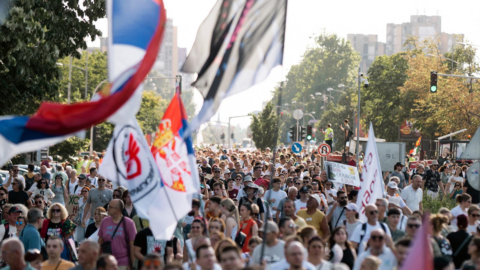 A másfél éve tartó diáktüntetések jelentősen átírták a szerb politikai erőviszonyokat, de a rendszerváltáshoz még nincs elegendő erejük