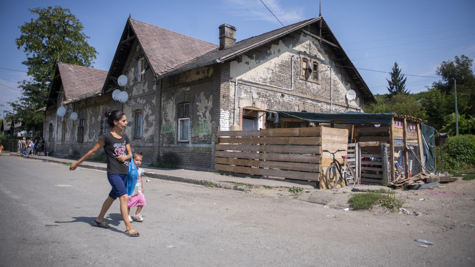 Megmagyarázhatatlan jelenségek történtek a KSH szegénységi adataiaval a kutató szerint