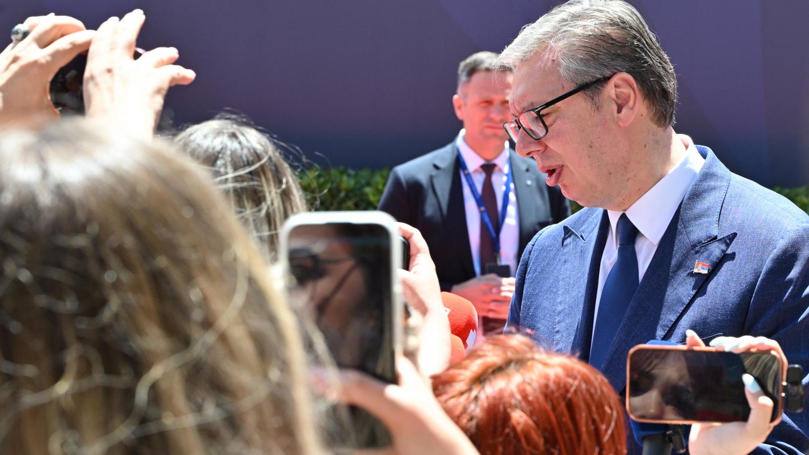 Elsősorban nem Szerbiának, hanem Vucic elnöknek is szólt az Európai Parlament igen kemény üzenete