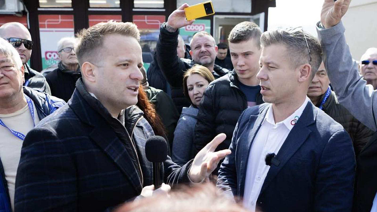 Bohár Dániel, amikor még kormánypropagandistaként kérdezgette Magyar Pétert
