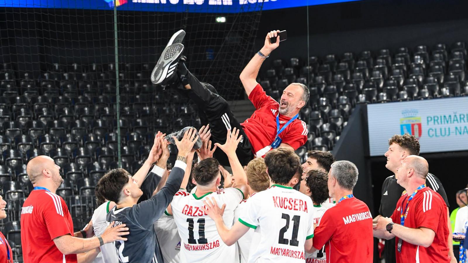 A levegő ura: csütörtöktől az U20-as helyett a felnőtt válogatottat vezeti