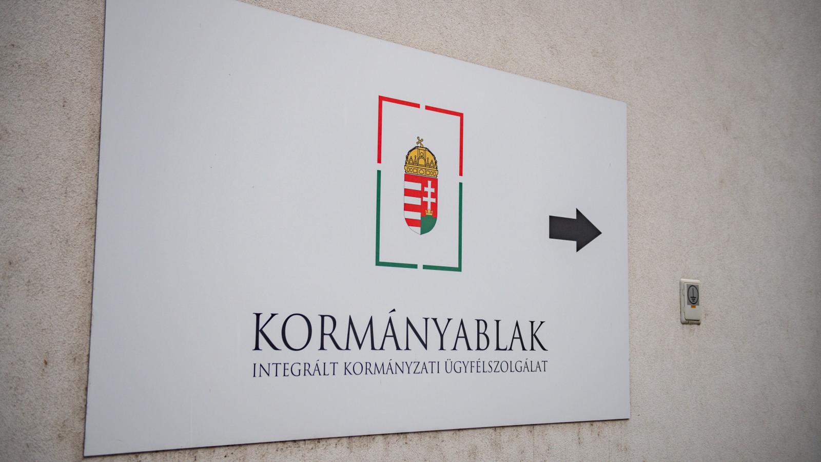 Országosan mintegy 135 ezer idősebb embert érint a személyazonosító igazolványok kötelező cseréje