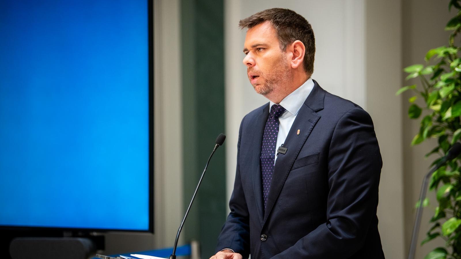 Vitézy Dávid - Korábbi felvétel