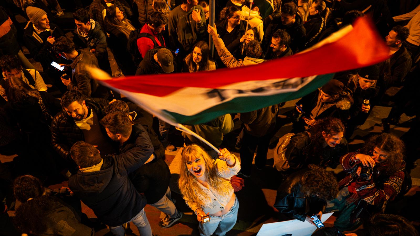 A választás éjszakája. Az állampolgári akarat szintjén a rendszerváltás kezdetének történelmi dátuma 2026. április 12.