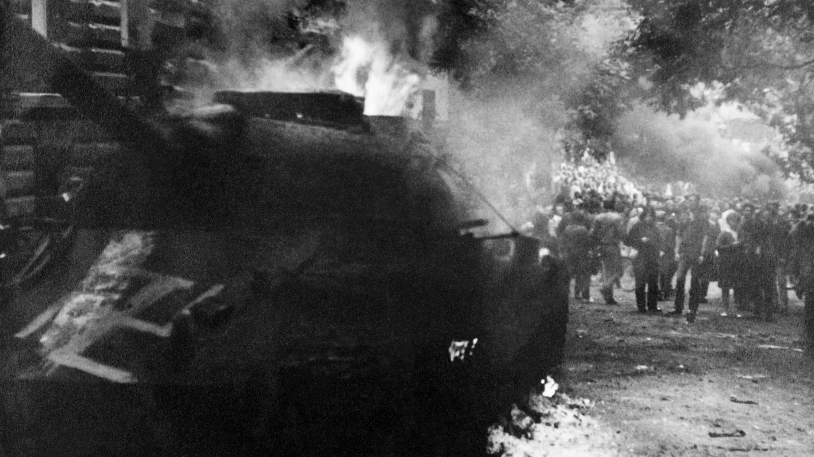 Megdöbbentő, politikai érdekből egyesek mennyire át tudják írni a történelmet, így a Varsói Szerződés csapatainak 1968-as csehszlovákiai beavatkozását is