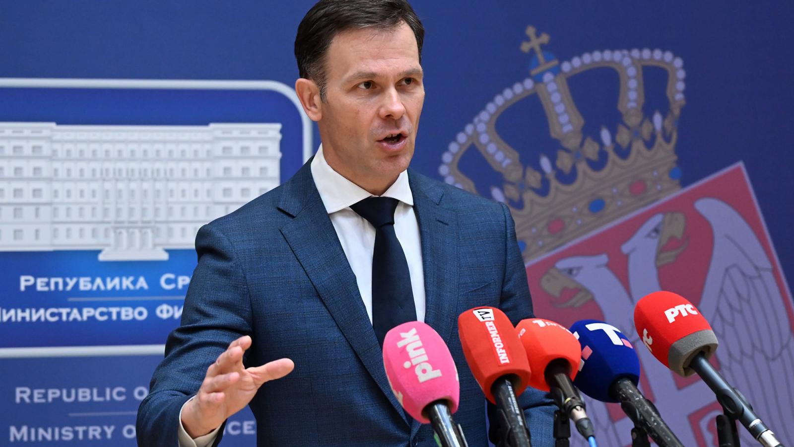 Siniša Mali pénzügyminiszter szerint az adóbevételek többlete teremtette meg az új támogatási csomag fedezetét.