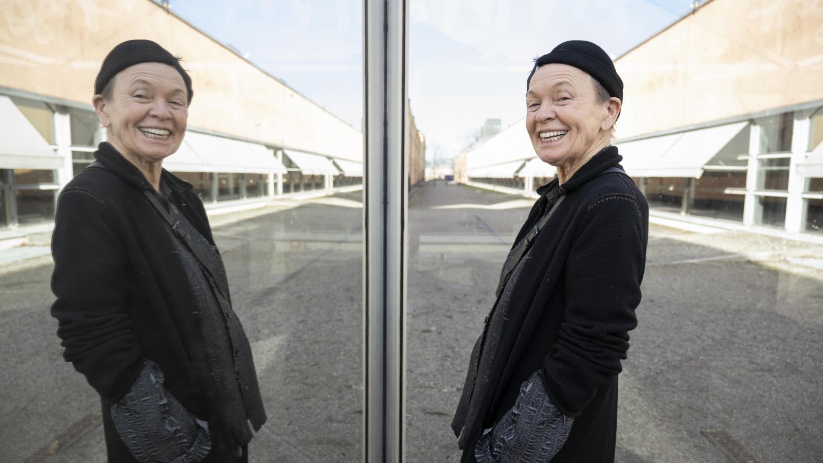 Alig nyolcvannyolc év, és megismerhetjük, mit üzen Laurie Anderson