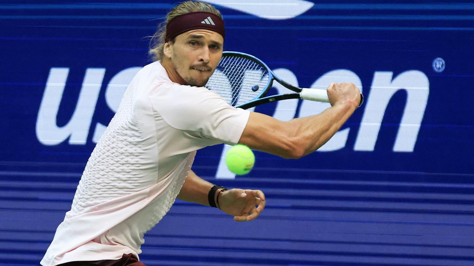 Zverev is ott lesz a vasárnapi fináléban