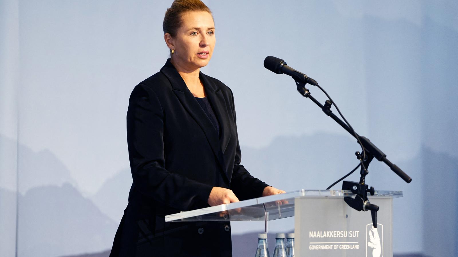 Mette Frederiksen dán miniszterelnök tavaly szeptemberben Nuukban személyesen kért bocsánatot a kényszerfogamzásgátlás áldozataitól