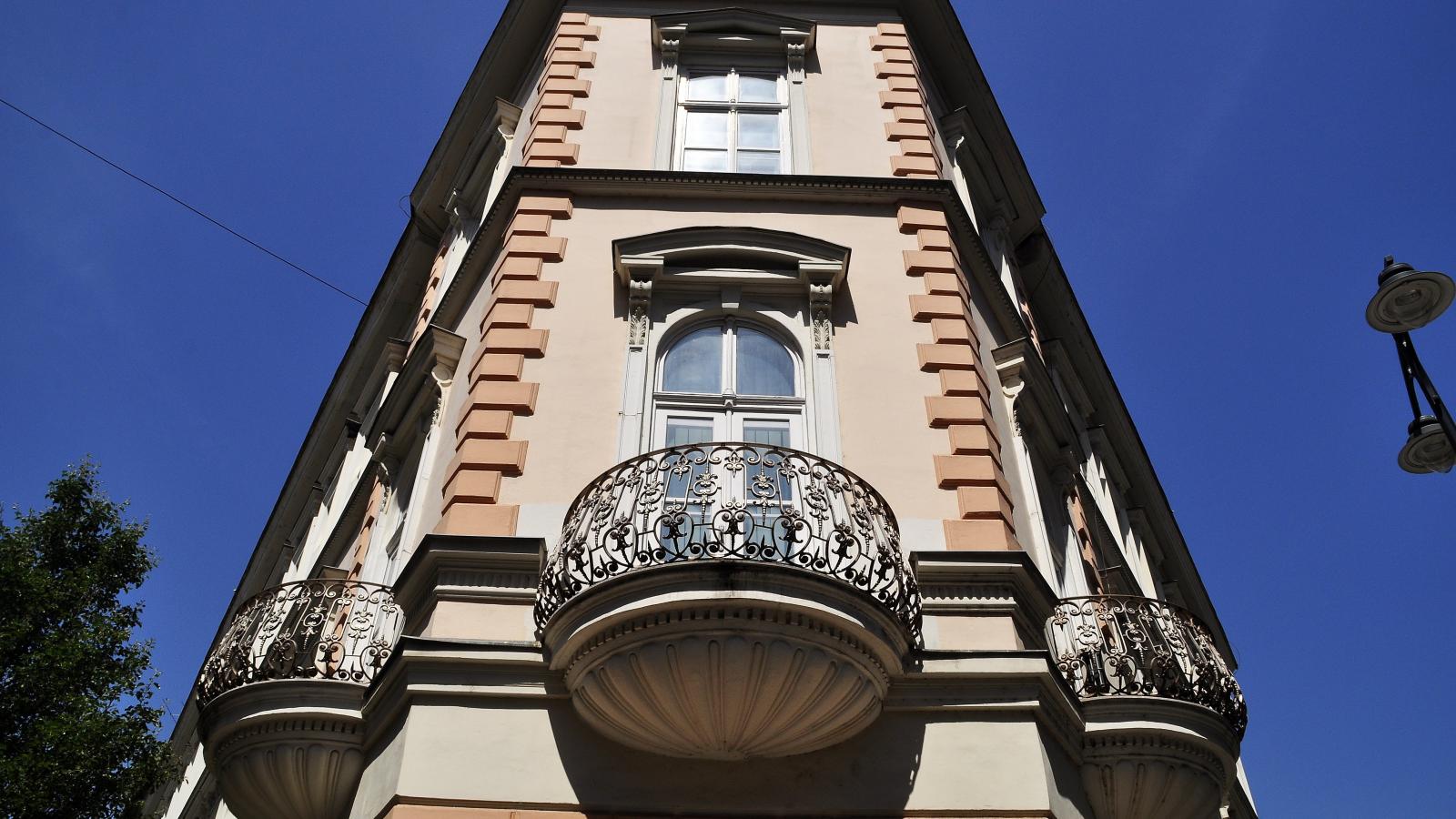 A Nemzeti Kulturális Alap székházának részlete a főváros VIII. kerületében, a Gyulai Pál utcában