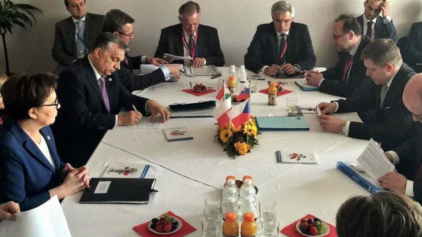 Orbán Viktor a bevándorlók ügyében tanácskozik Brüsszelben Forrás: Facebook