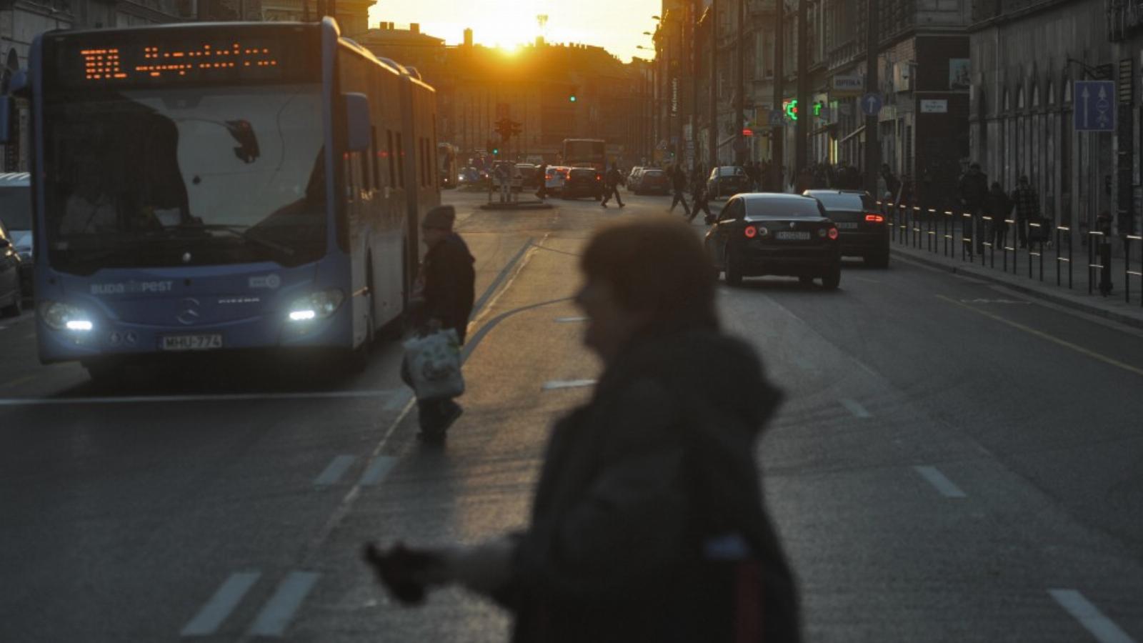 Az új sávelosztás a belvárosba vonzza a dugót FOTÓ: TÓTH GERGŐ