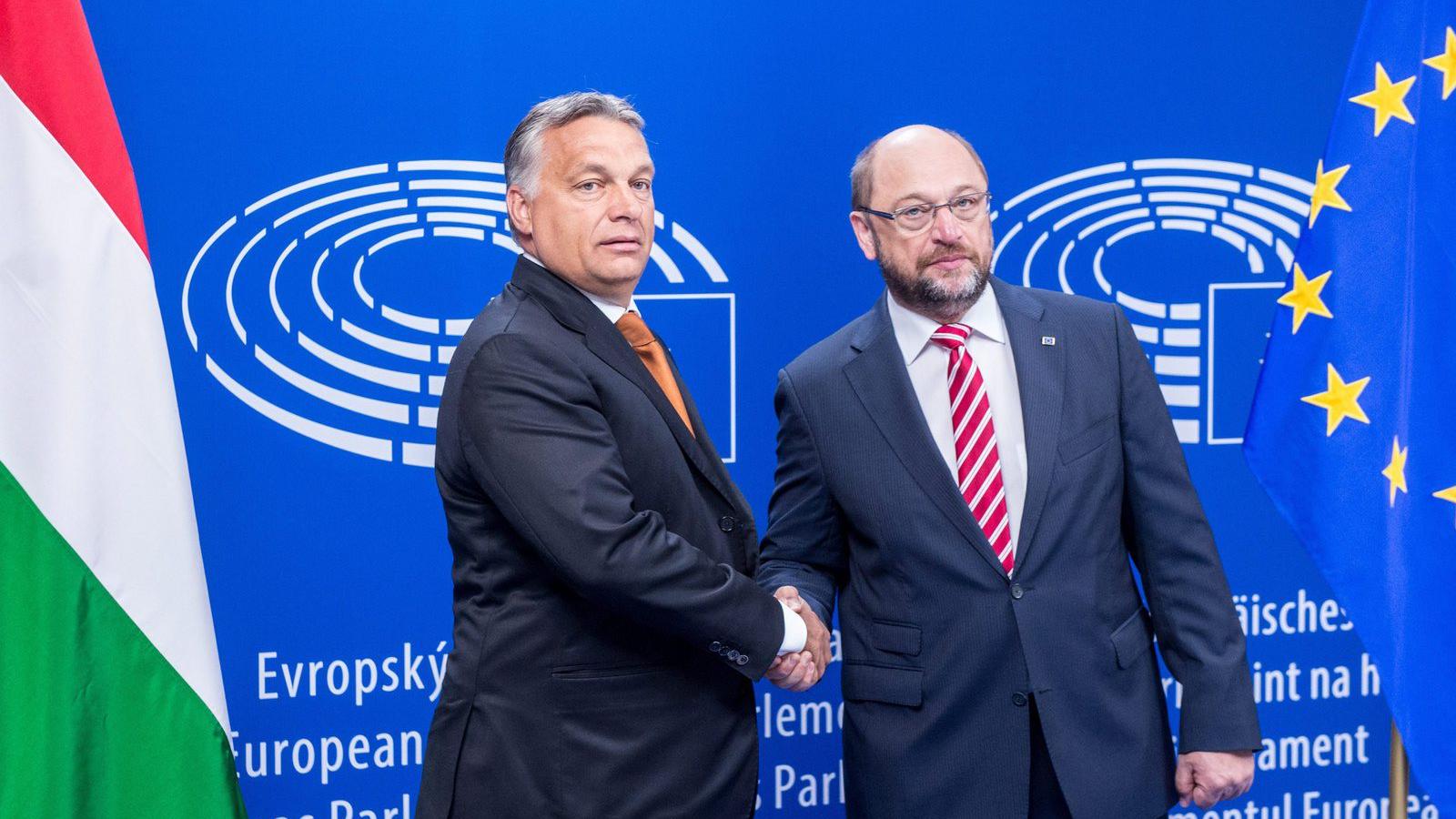 Martin Schulz, az Európai Parlament elnöke fogadja Orbán Viktort.  MTI Fotó: Miniszterelnöki Sajtóiroda / Botár Gergely