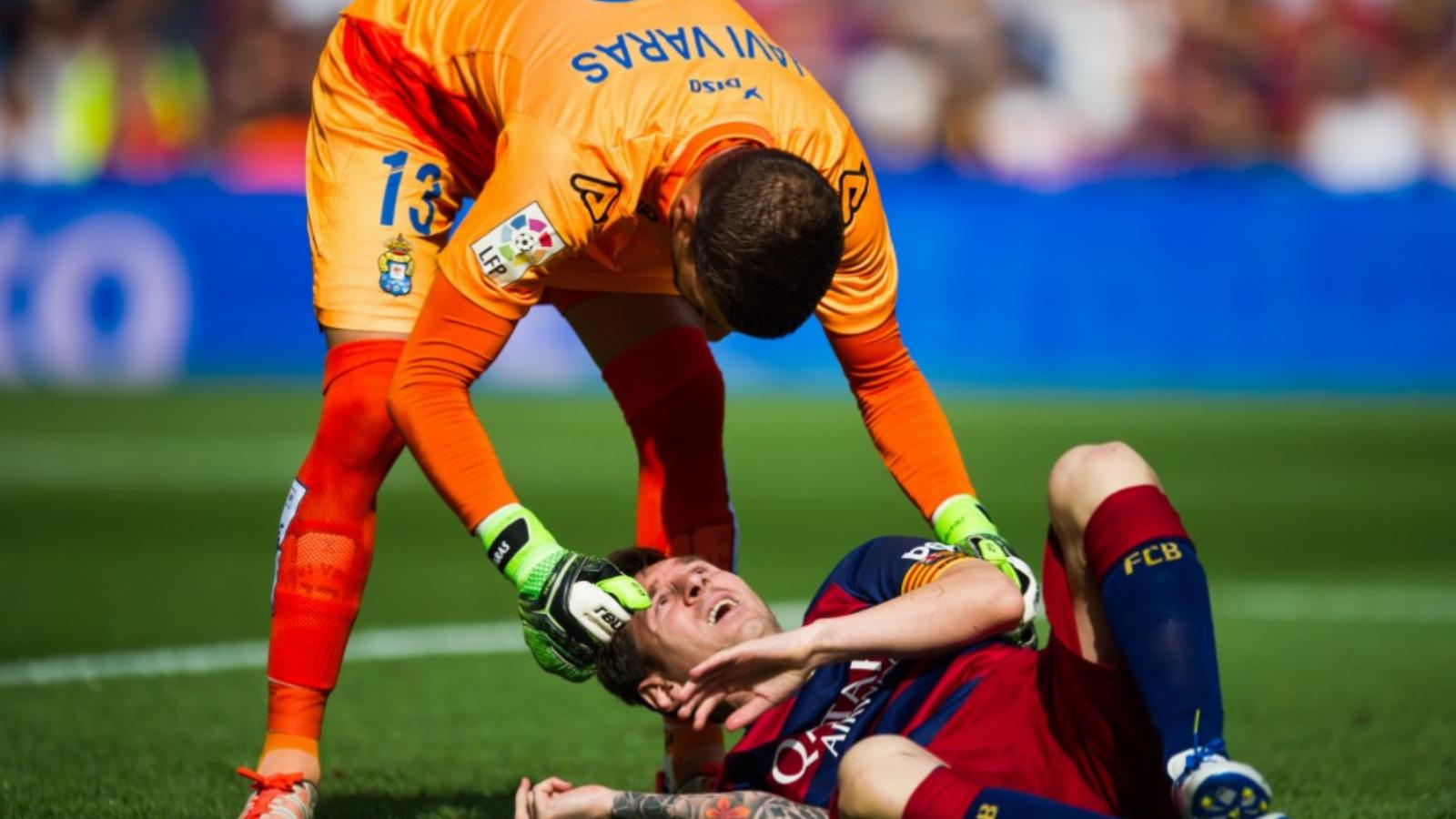 Egyelőre nem sejthető, mire megy a Barcelona az első számú ásza, a földön fekvő Lionel Messi nélkül FOTÓ: EUROPRESS/GETTY IMAGES