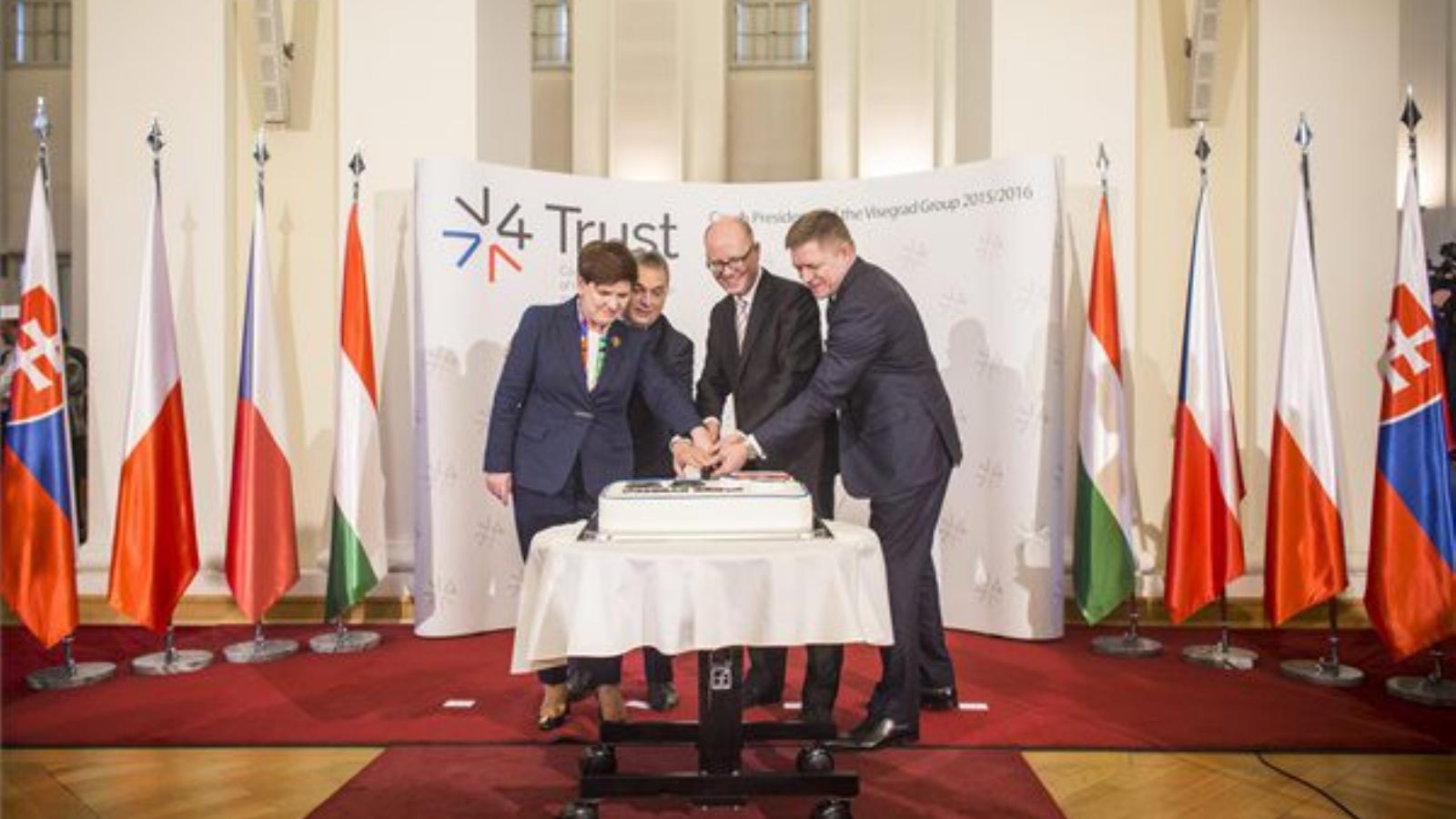 Beata Szydlo lengyel, Orbán Viktor magyar, Robert Fico szlovák és Bohuslav Sobotka cseh miniszterelnök. MTI Fotó: Miniszterelnök