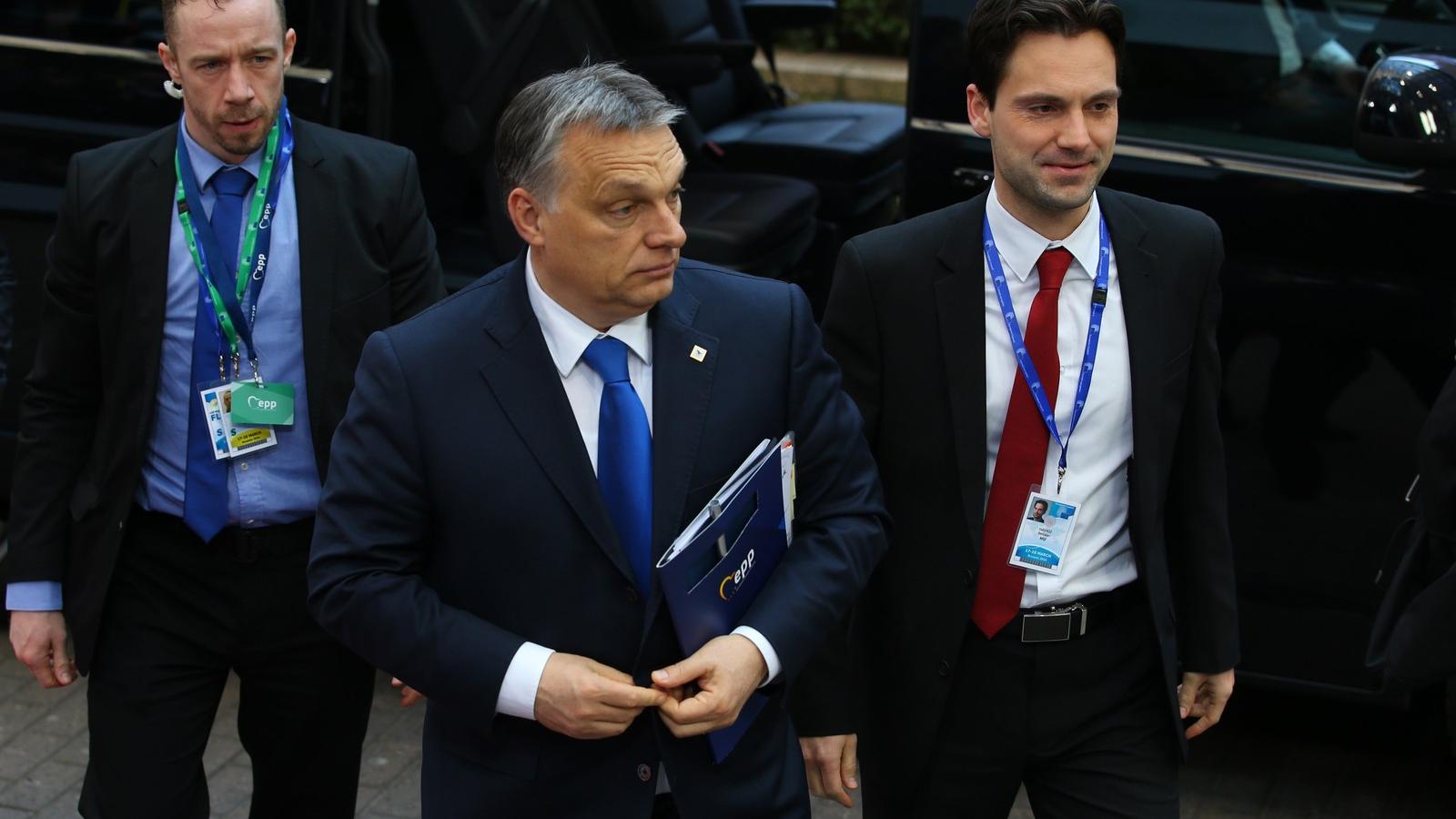 Orbán érkezik az EU-csúcsra. FOTÓ:  Jasper Juinen/Bloomberg/Getty Images