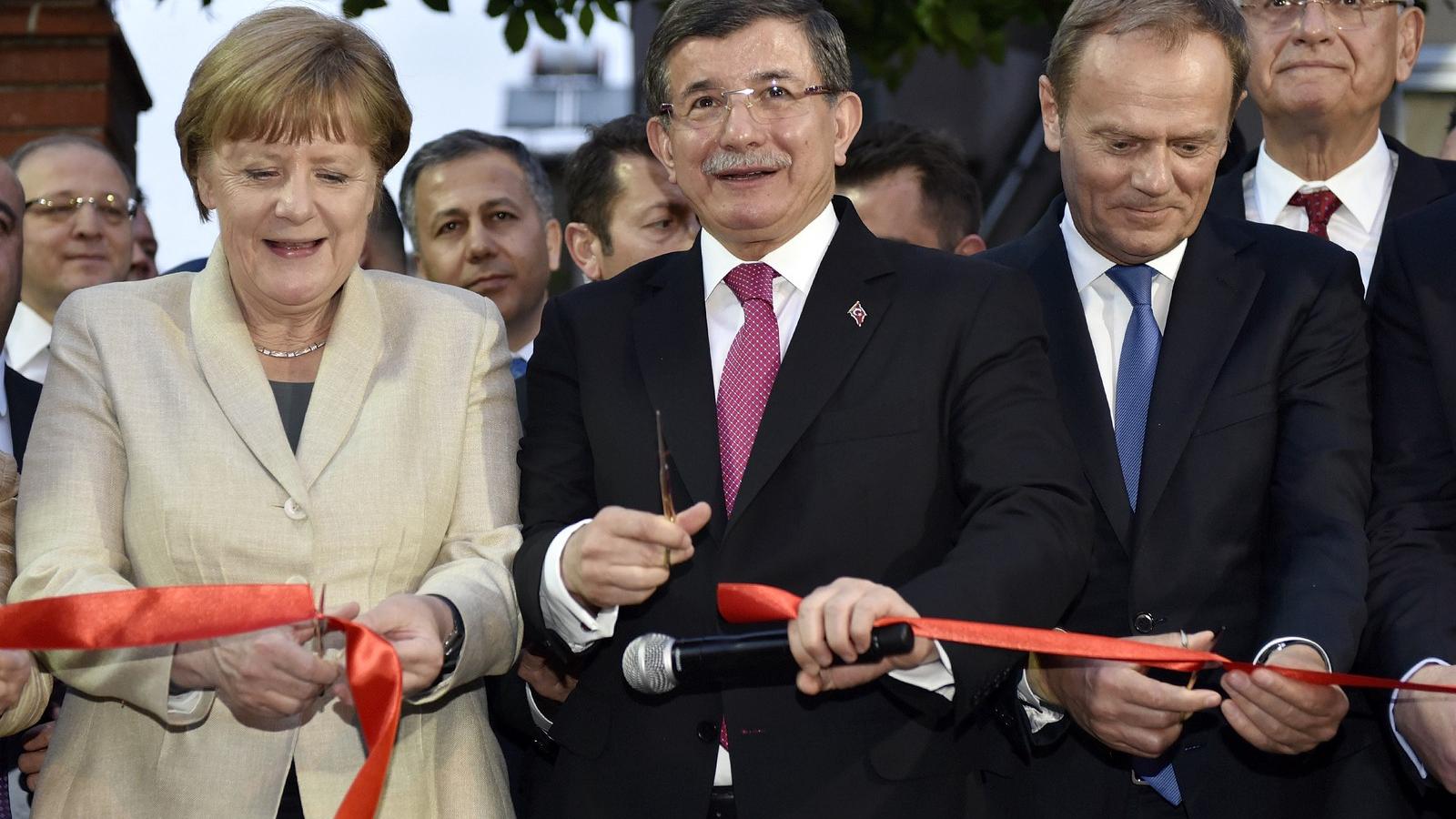 Angela Merkel, Ahmet Davutoglu és Donald Tusk Gaziantepben tárgyalt FOTÓ: EUROPRESS/GETTY IMAGES