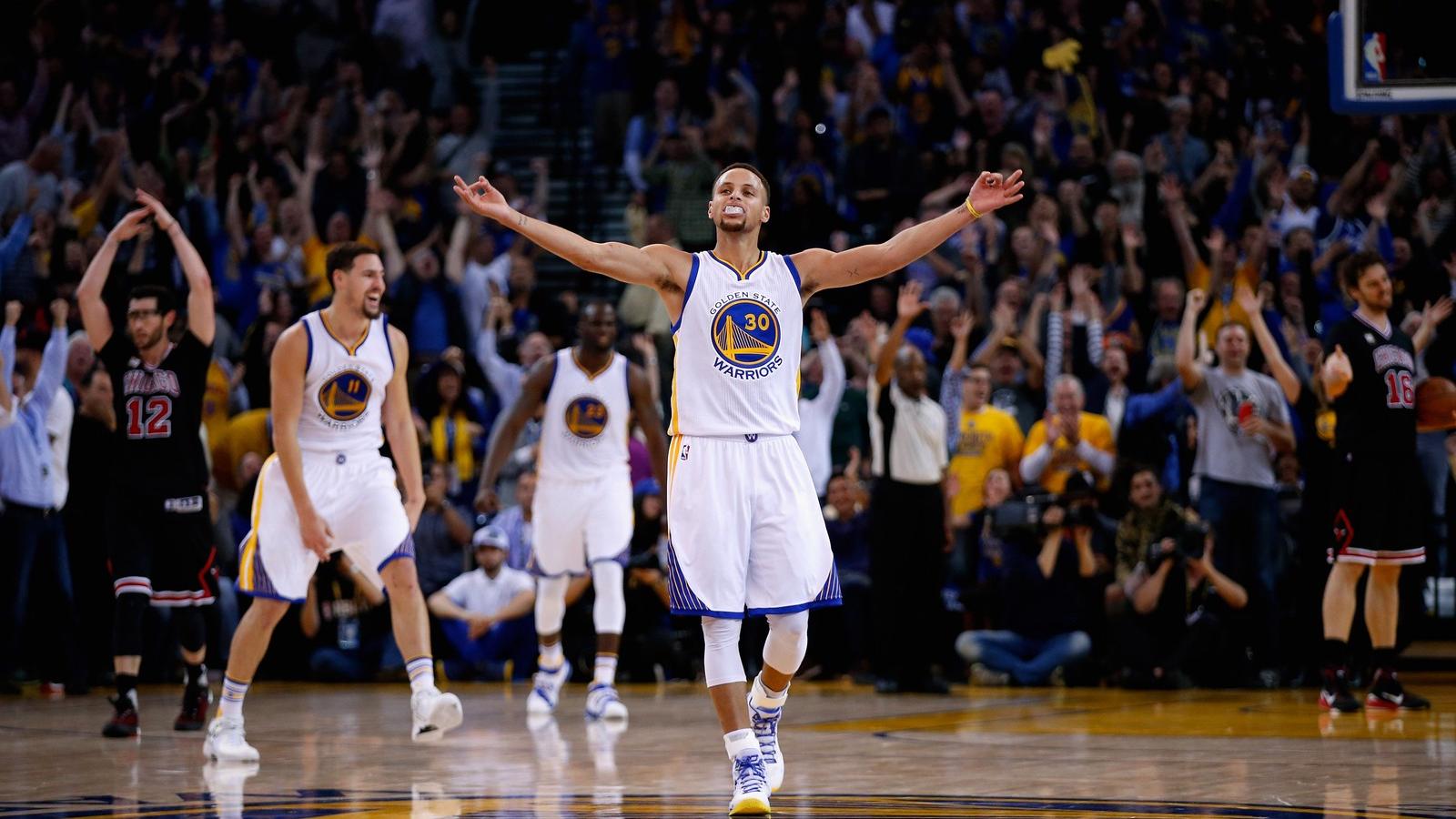 A kép előterében: Stephen Curry - Fotó: Ezra Shaw/Getty Images