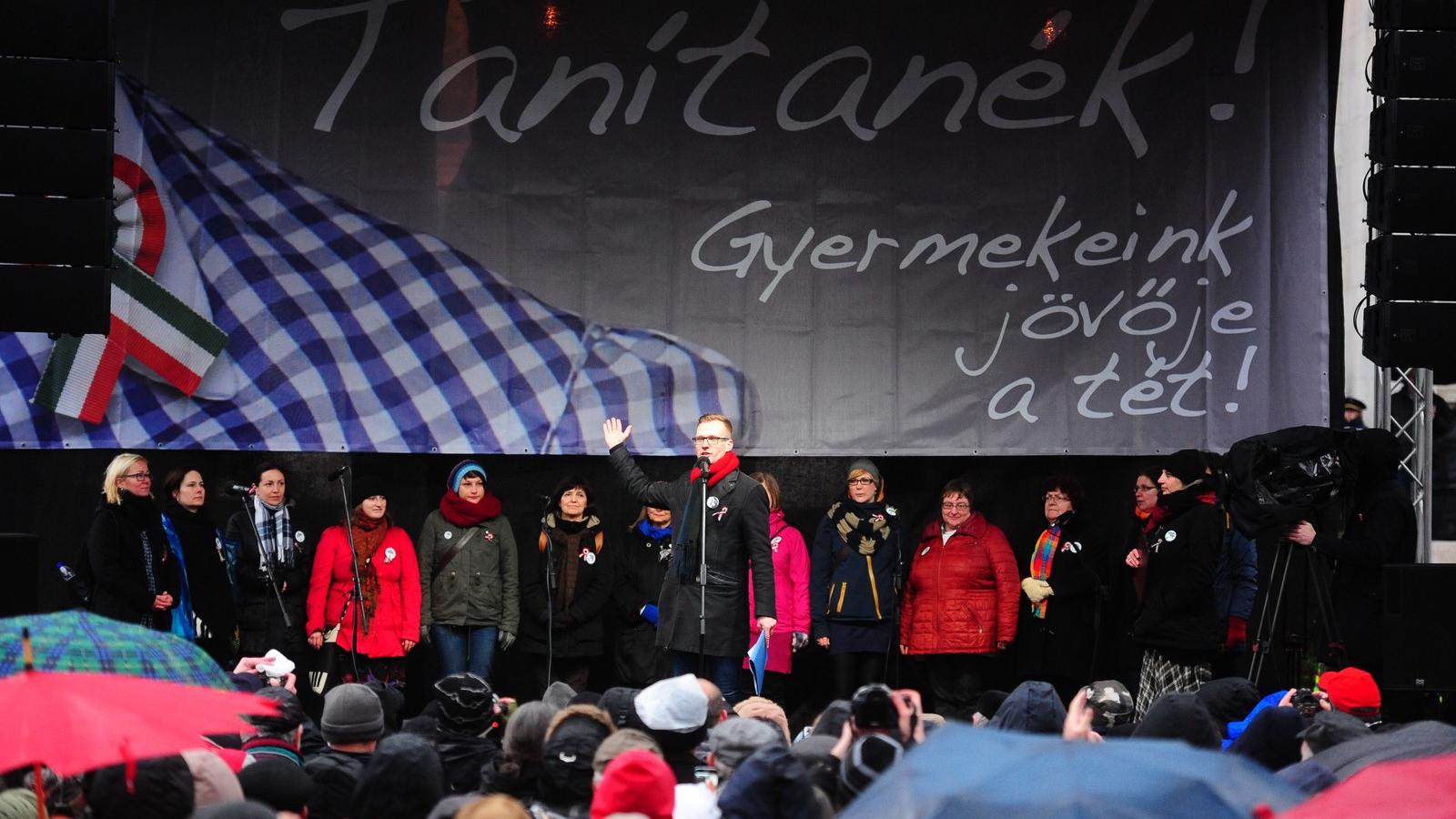 A kép a Tanítanék Mozgalom márciusi tüntetésén készült. FOTÓ: Molnár Ádám