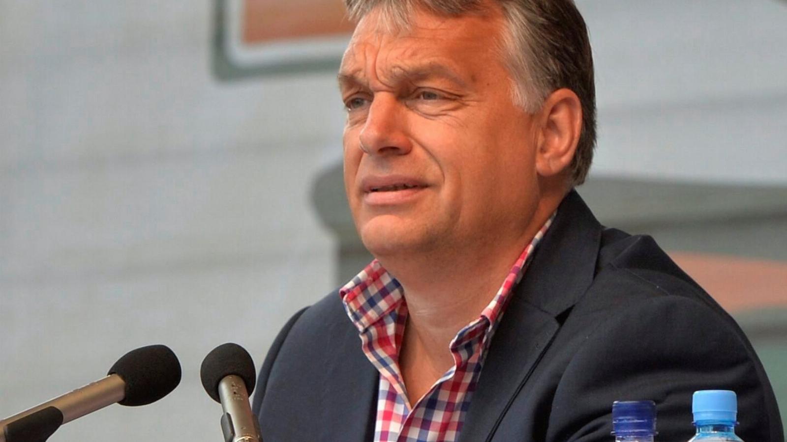 Orbán Viktor Tusnádfürdőn, kicsit lesülve. MTI Fotó: Máthé Zoltán