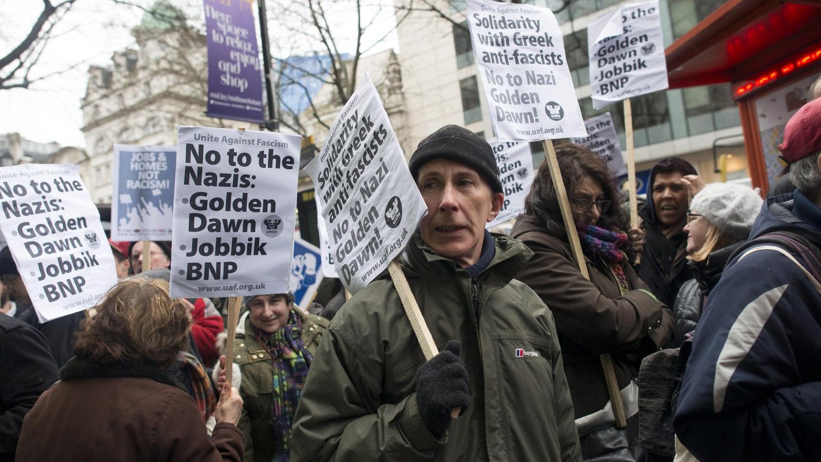 Antifasiszta demonstráció Londonban – nem kérnek a gyűlöletből FOTÓ: MTI/KOLLÁNYI PÉTER