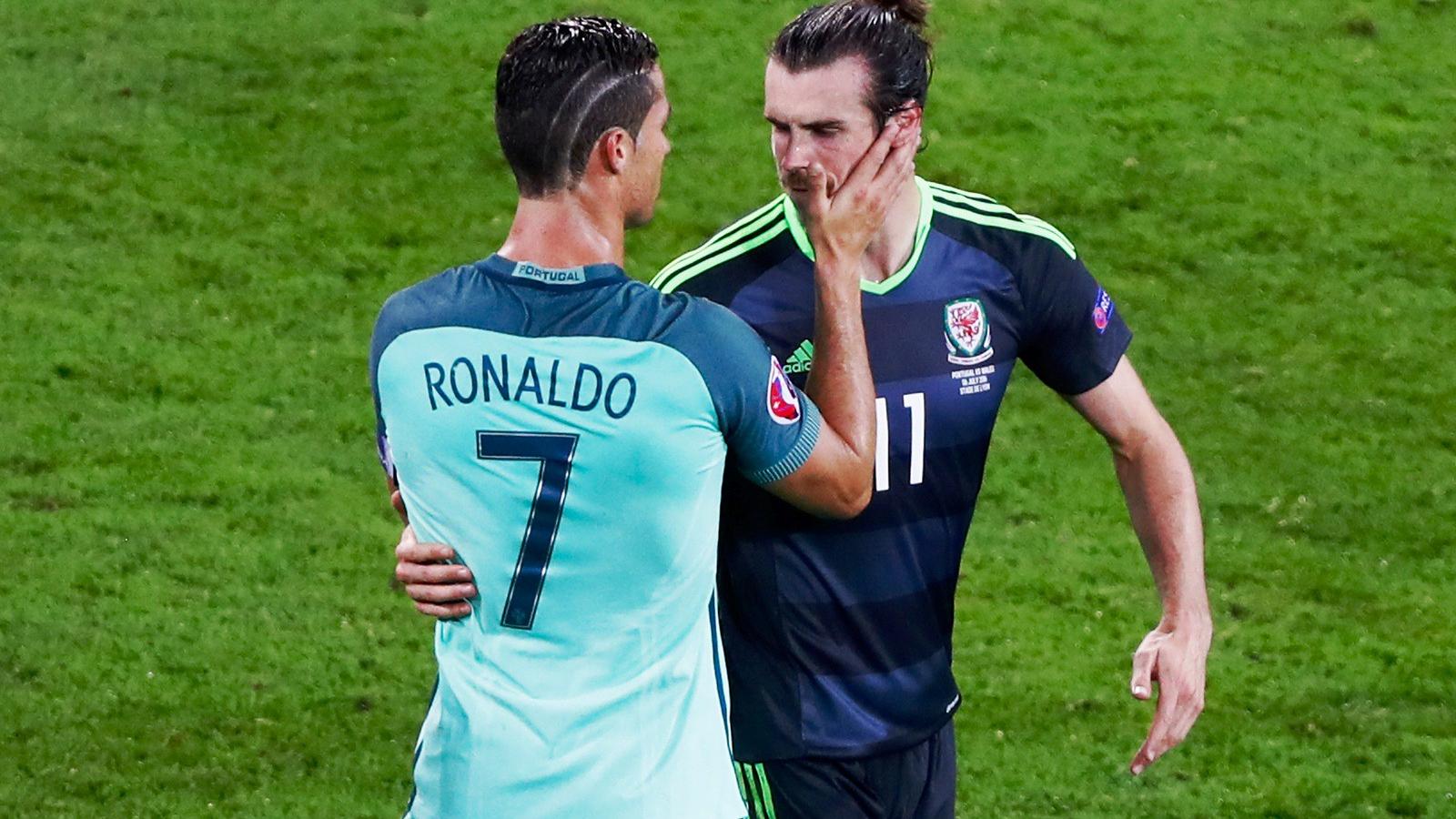 Ronaldo és Bale az Európa-bajnokságon is „összefutott” egymással a Portugália–Wales meccsen  FOTÓ: EUROPRESS/GETTY IMAGES/CLIVE 