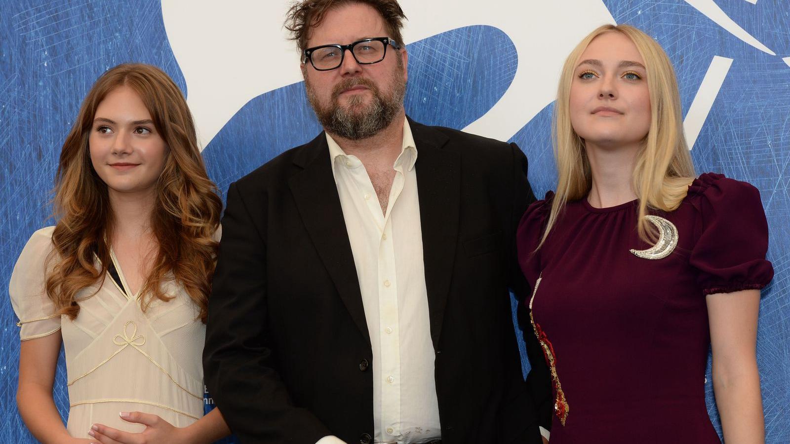 Emilia Jones és Dakota Fanning között a Kénkő rendezője, Martin Koolhoven