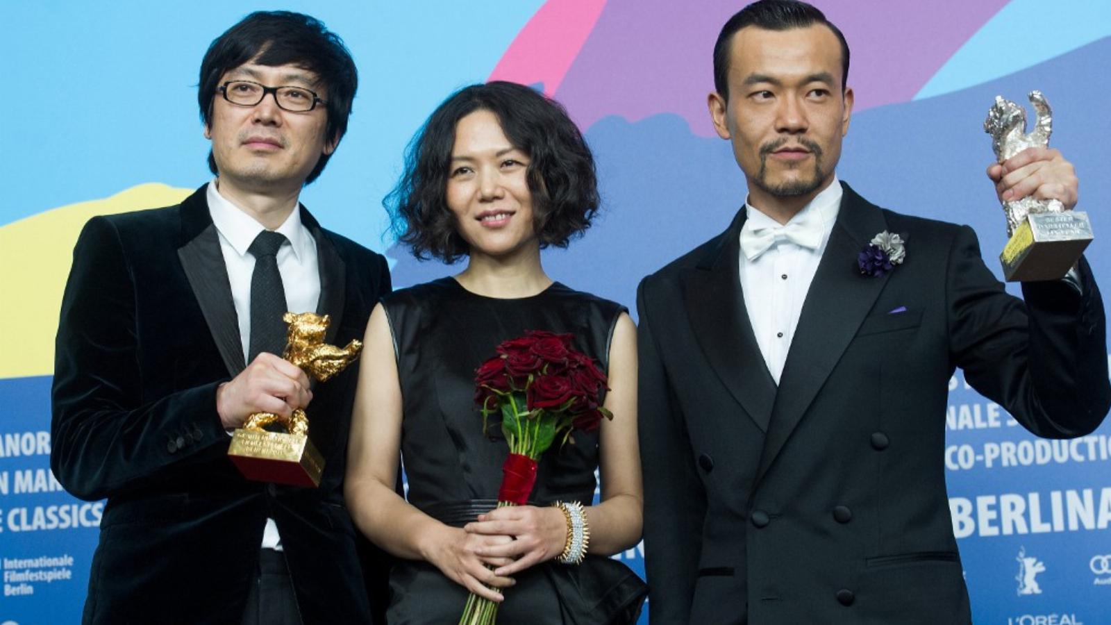 Fődíjasok a Berlinalén: Diao Yinan az Arany Medvével, főszereplője, Liao Fan a színészi Ezüst Medvével FOTÓ: EUROPRESS/GETTY IMA