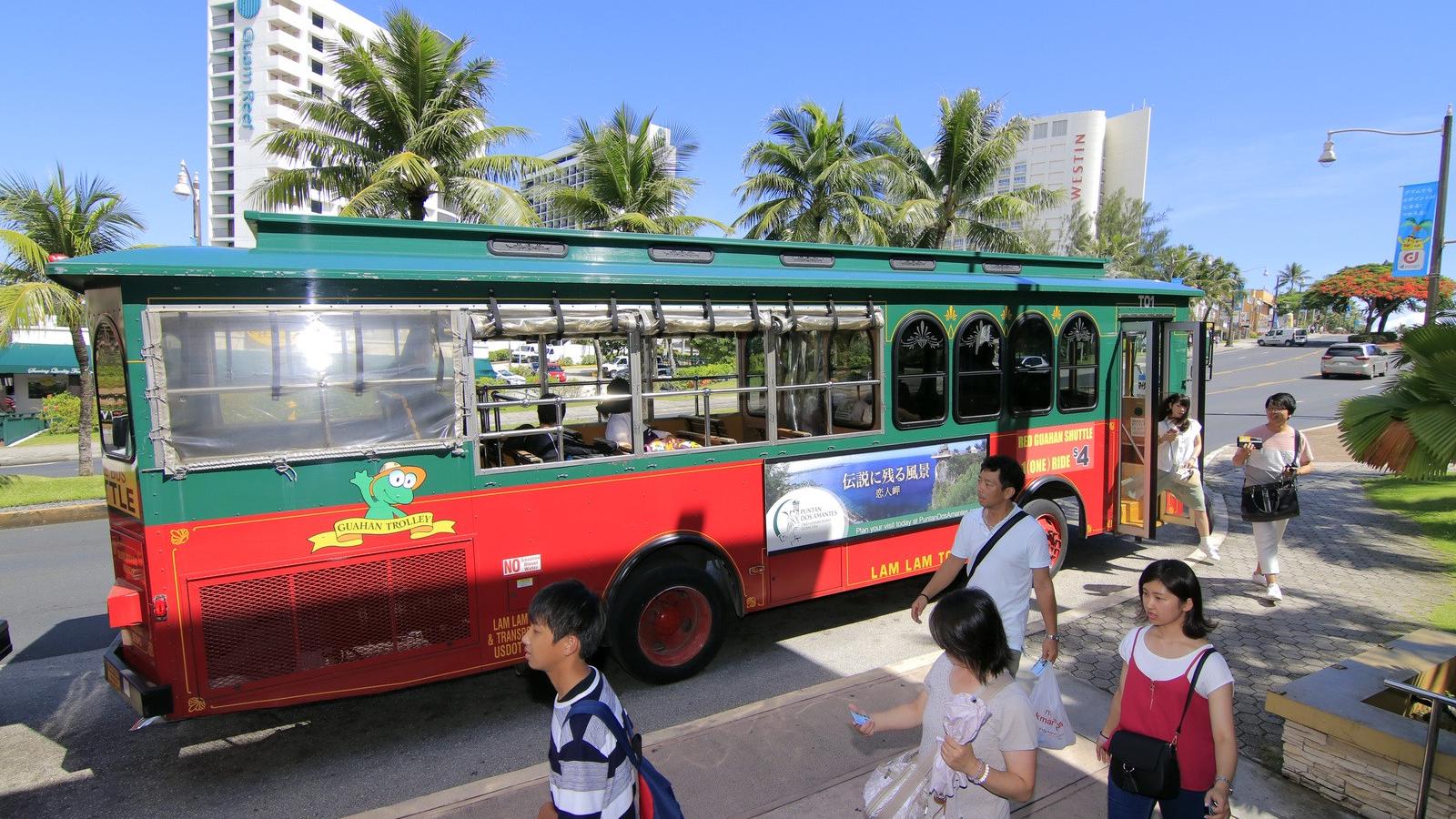 A kiéleződött szócsata egyelőre csak fenyegetésnek tűnik, Guam lakosai mégis tartanak Phenjantól. FOTÓ: AFP/VIRGILIO VALENCIA