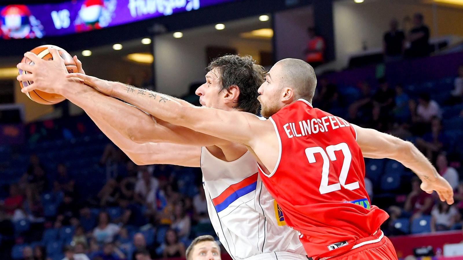 Eilingsfeld János és a szerb Boban Marjanovic MTI Fotó: Czeglédi Zsolt