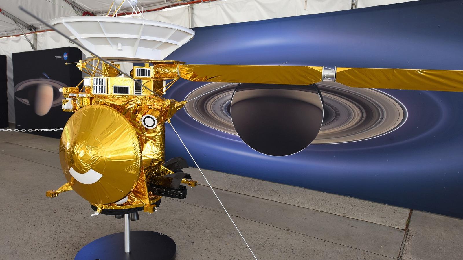 A Cassini modellje Pasadenában, a NASA egyik központjában. FOTÓ: Robyn Beck / AFP