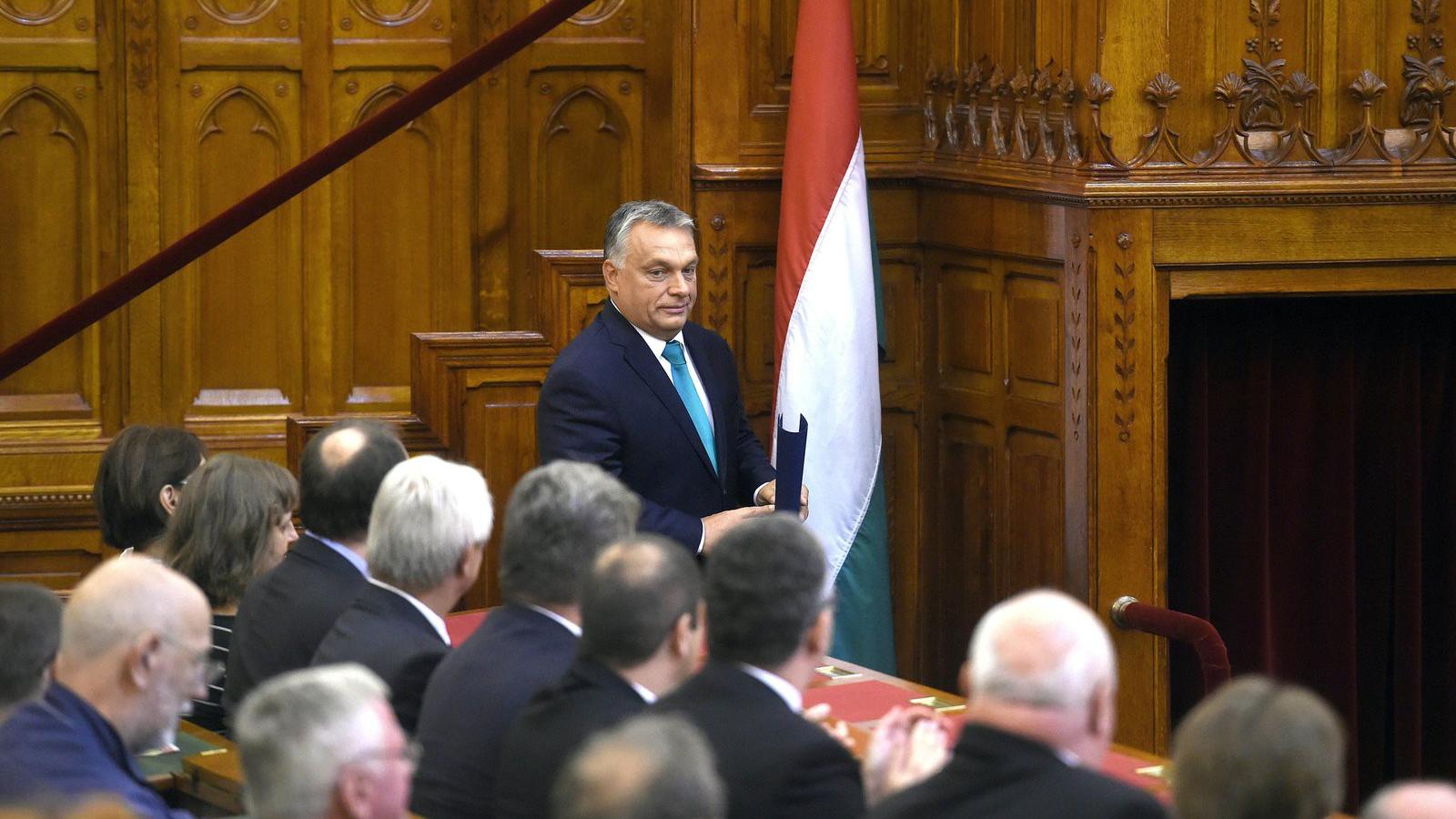 Orbán Viktor miniszterelnök a Keresztény Értelmiségiek Szövetségének (KÉSZ) 11. kongresszusán az Országház Felsőházi termében 20