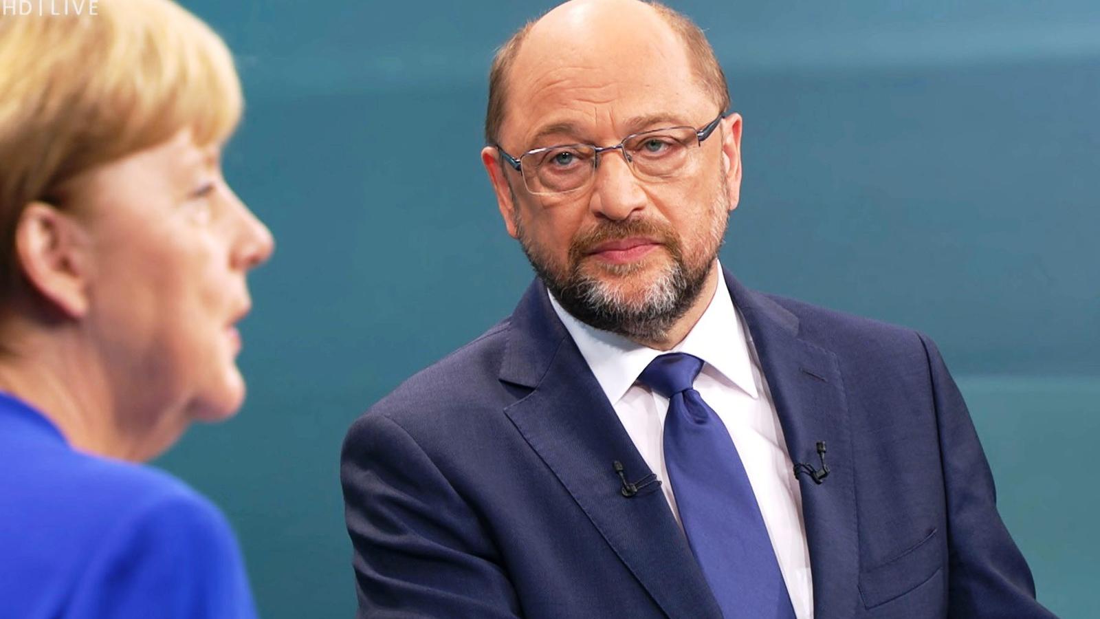 Martin Schulz Angela Merkellel FOTÓ: AFP