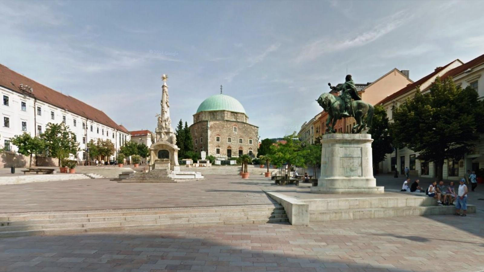 Pécs, Széchenyi tér - Google Streer Wiew