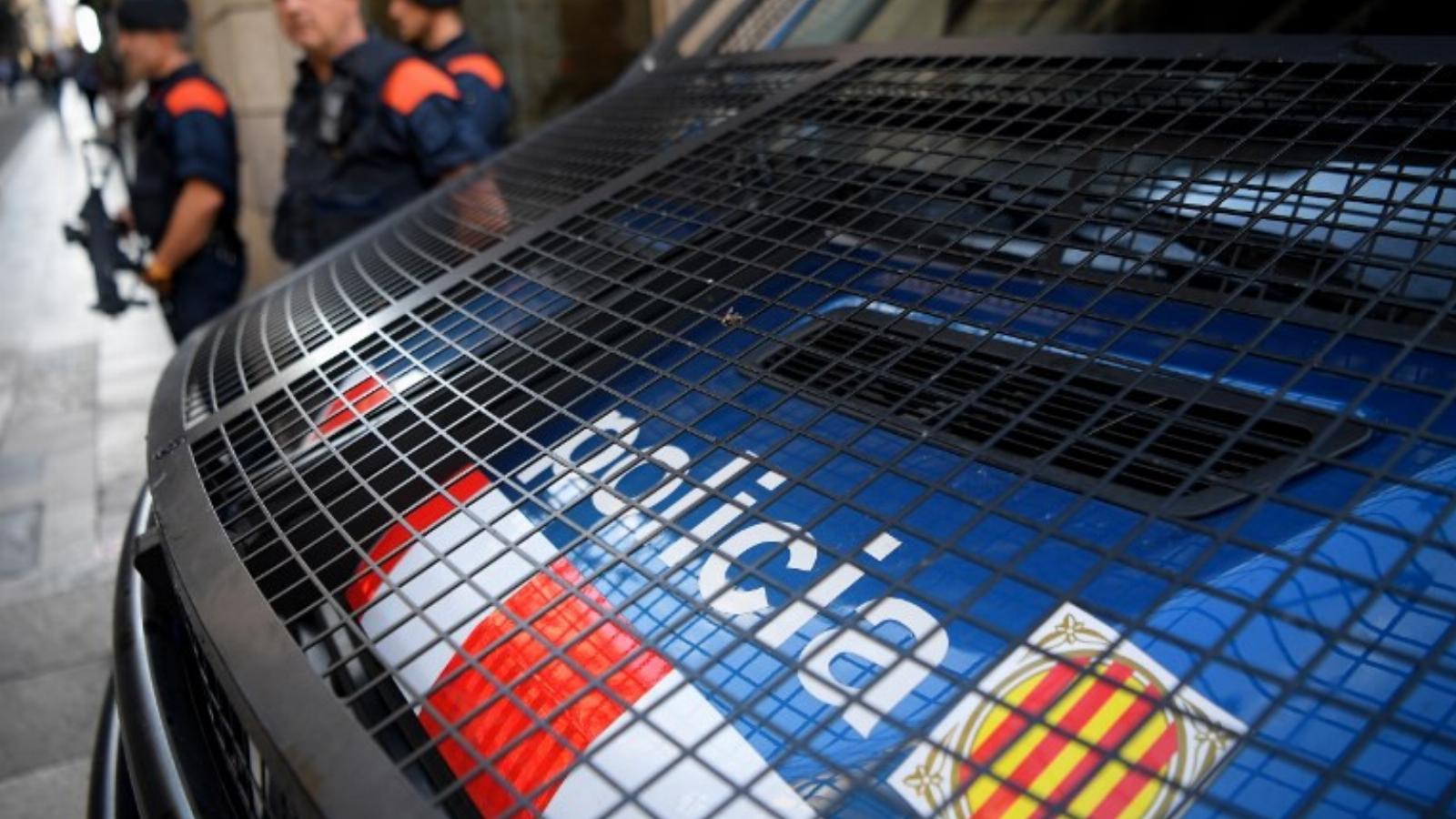 A Mossos d`Esquadra néven ismert regionális rendőrség autója. FOTÓ: LLUIS GENE / AFP