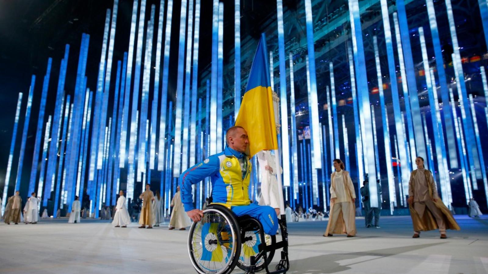 Az ukránok mindenképpen lengetni akarták Szocsiban a független országuk zászlaját FOTÓ: EUROPRESS GETTY/IMAGES/TOM PENNINGTON