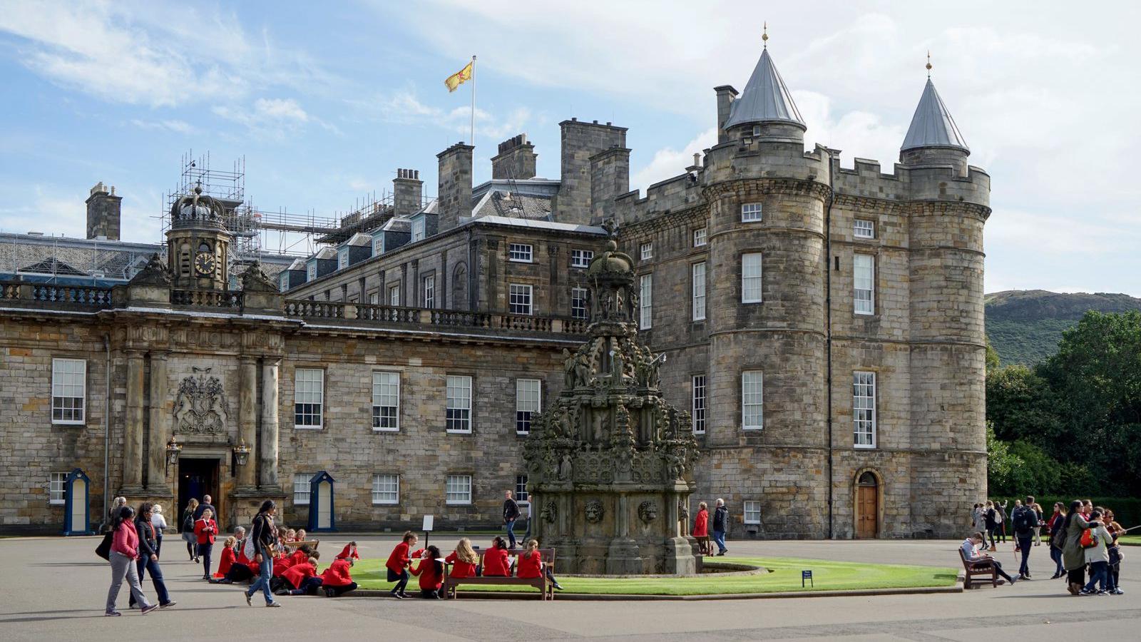 Egyesült Királyság: Holyrood Palace, Edinburg - AFP fotó