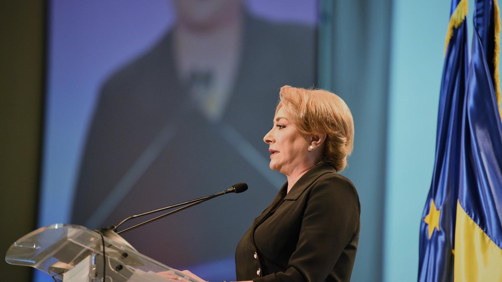 Viorica Dăncilă, Románia miniszterelnöke, pártjának egy kongresszusán. Fotó: Alberto Grosescu / CrowdSpark