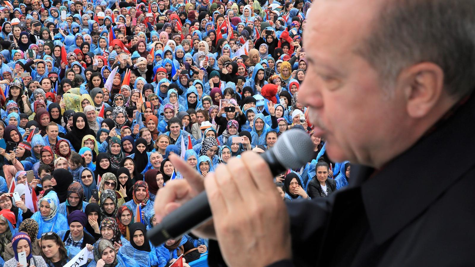 Omladozik a török elnök által létrehozott „centrális erőtér” Fotó: AFP/Turkish Presidency/Murat Cetinmuhurdar